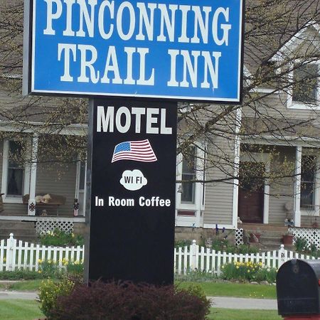 Pinconning Trail Inn Motel Bagian luar foto