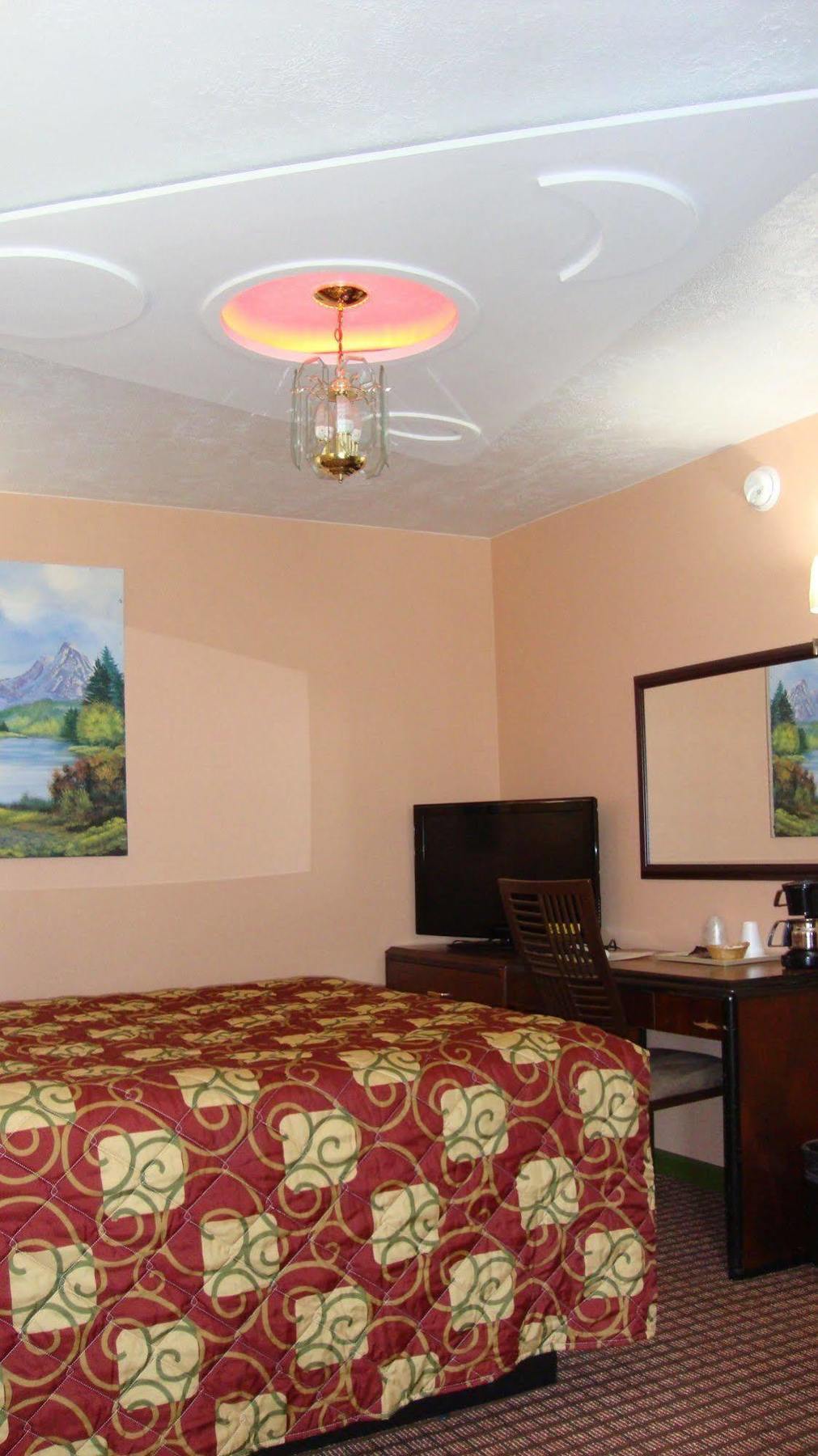 Pinconning Trail Inn Motel Bagian luar foto