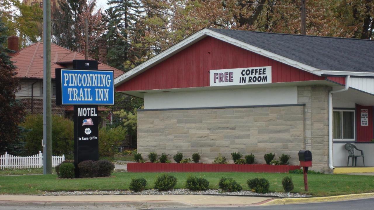 Pinconning Trail Inn Motel Bagian luar foto